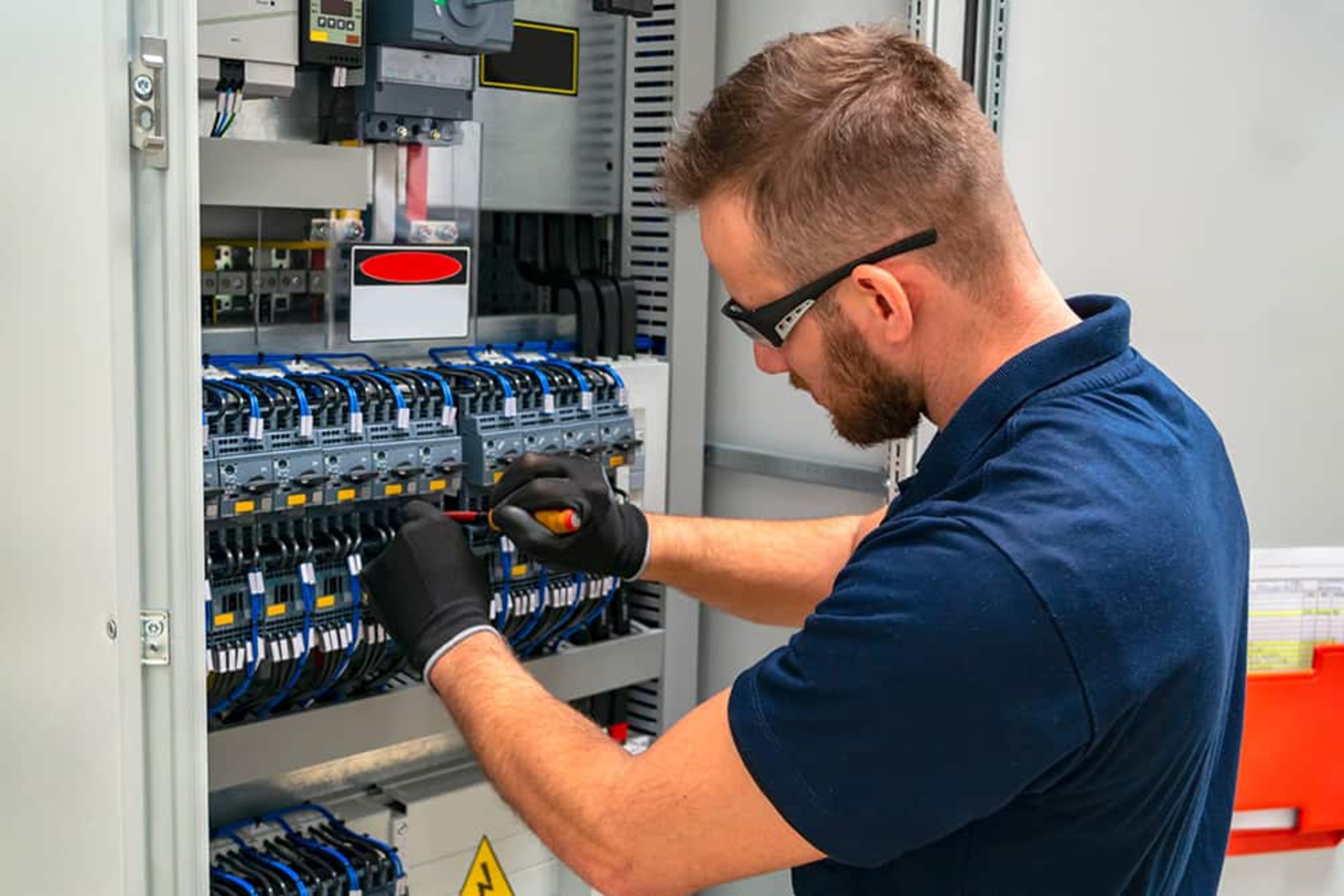 Elektrohelfer (m/w/d) bei Elektrofachbetrieb Völker GmbH in Bad Schwartau
